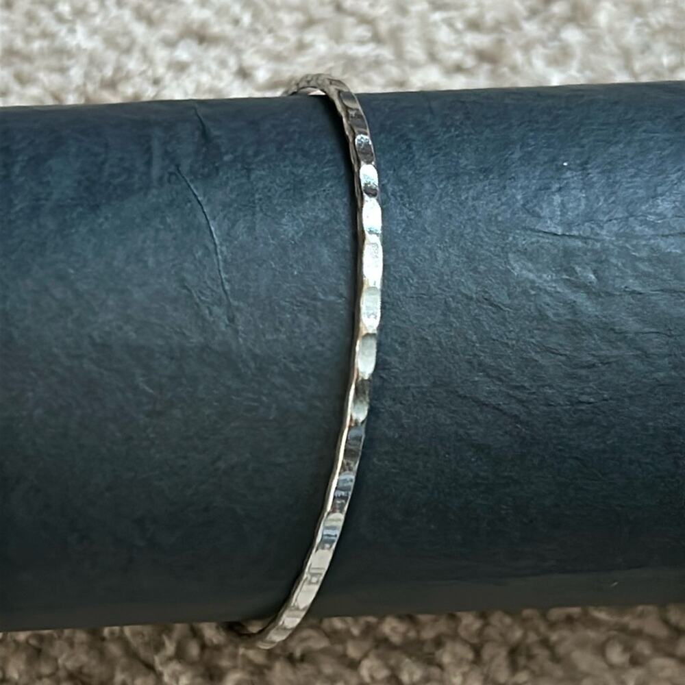 Women’s vintage dainty silver tone‎ bangle bracelet one size measurement shown